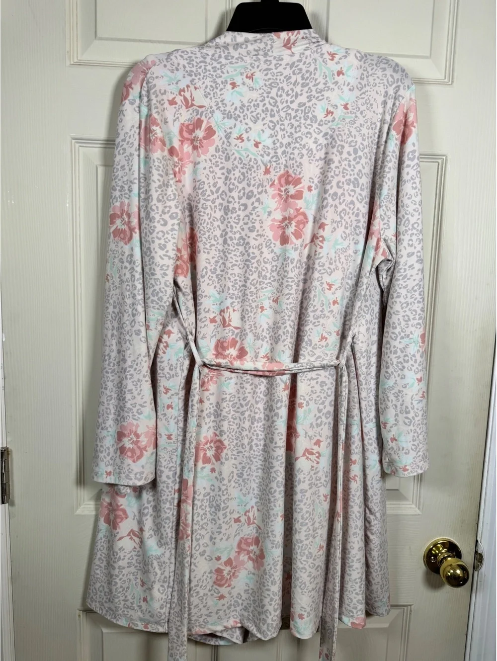 Gloria Vanderbilt Women's 3-Piece Floral Lounge Set with Robe, Tank, and Shorts,